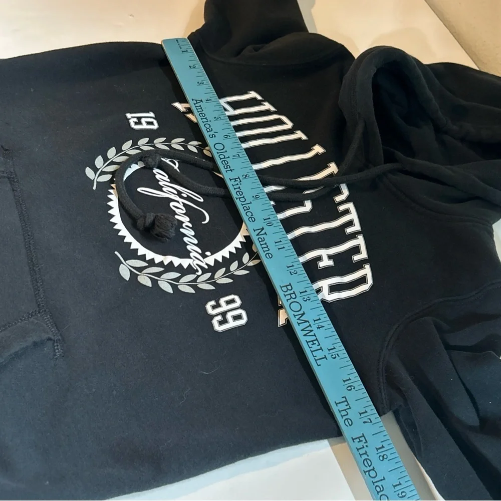 Hollister California Black Hoodie Size XS White And Gray Graphics
